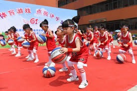 东契奇被美媒狂黑！幕后老板竟然是詹姆斯，湖人管理层彻底怒了